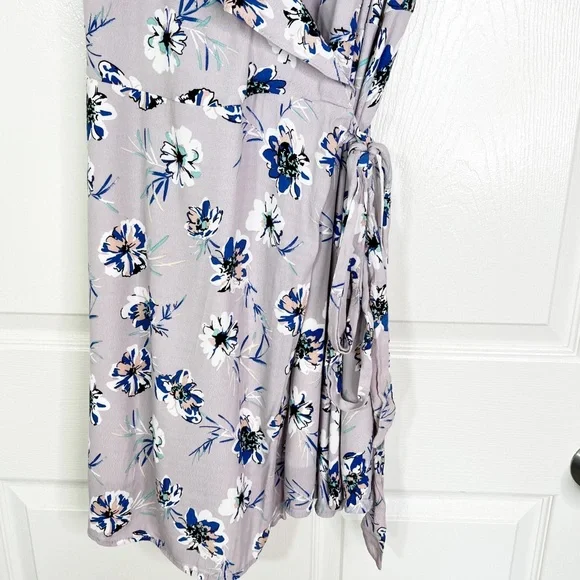 Lulu’s La Vie Lavender Floral Sleeveless V-Neck Wrap Ruffle Dress Women’s Sz XL - Picture 5 of 14